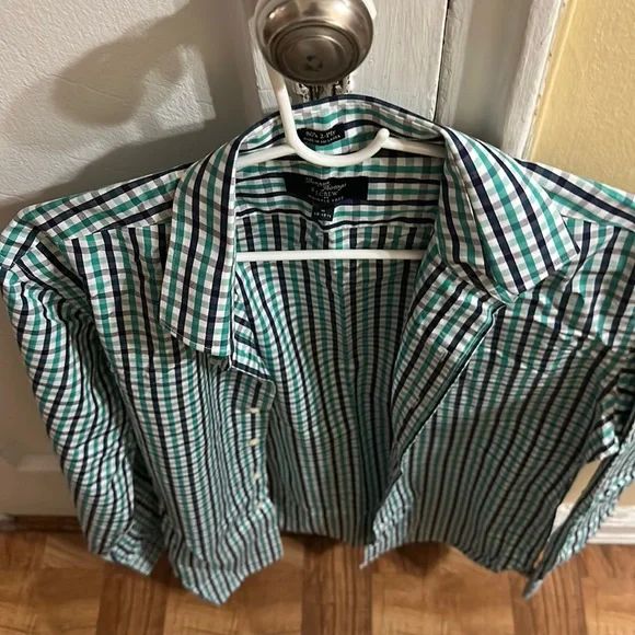 J crew long sleeve dress shirt Medium 15-15 1/2 - Picture 1 of 2